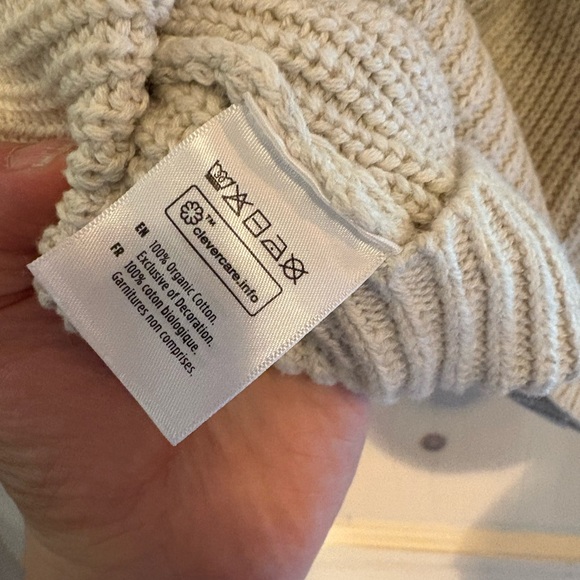 🇨🇦 Like New Tentree Highline V-Neck Sweater - Picture 12 of 12
